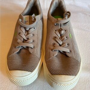 Cariama Women’s Sneakers